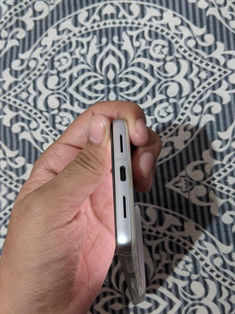 Google Pixel 7 5