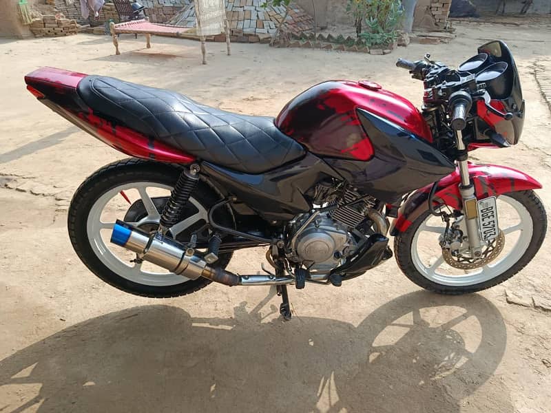 YBR 125G 3