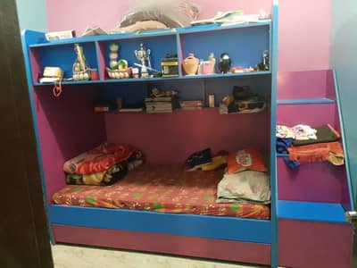 Triple bed