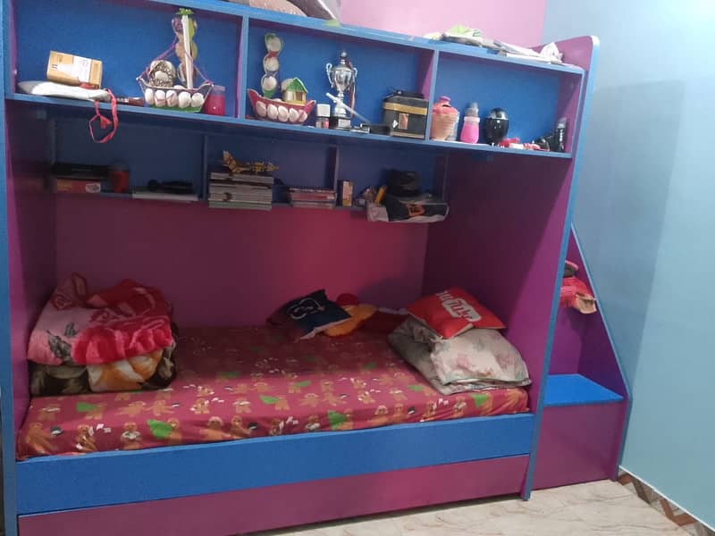 Triple bed 1