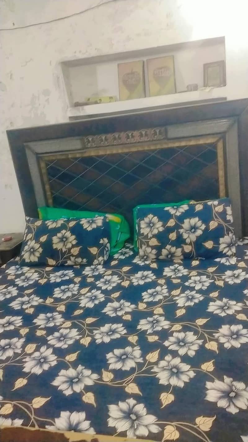 bed dressing with side tables used 5