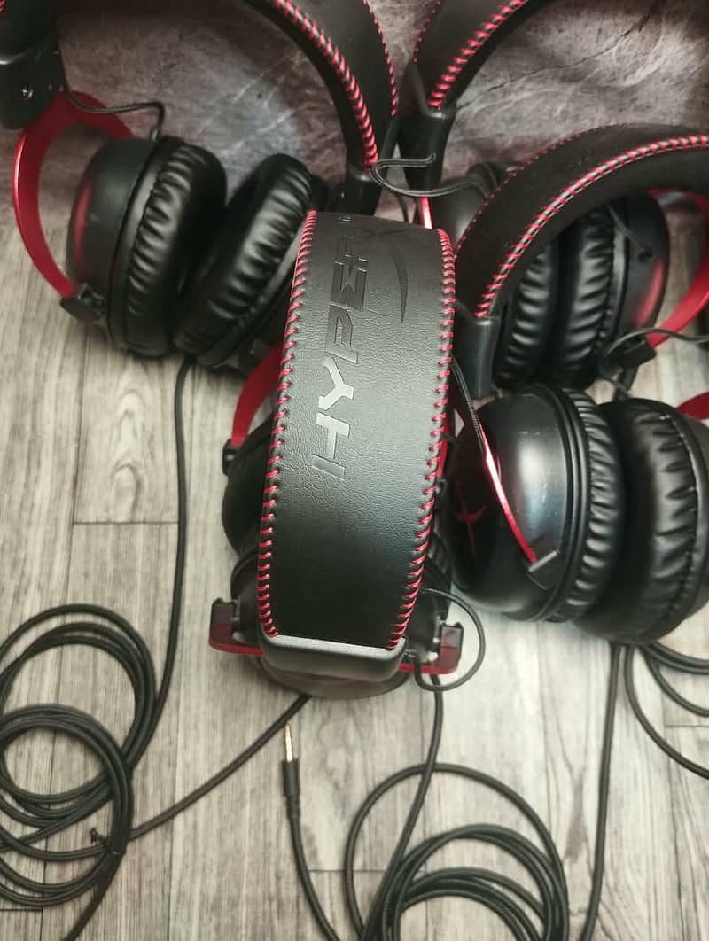 HyperX Cloud 2 Gaming Headset - 10/10 Like New 3