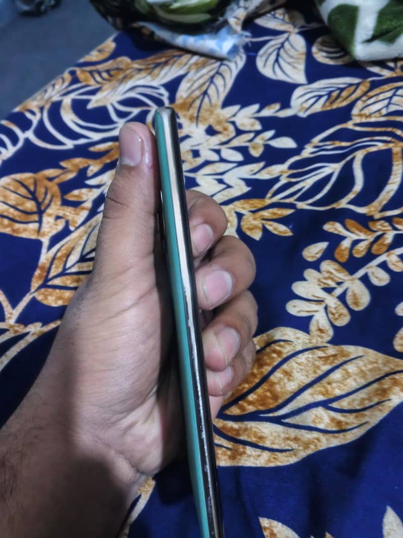 Tecno Spark 20 Pro Plus 2