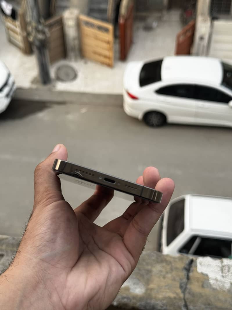 Apple iPhone 13 Pro Max 7