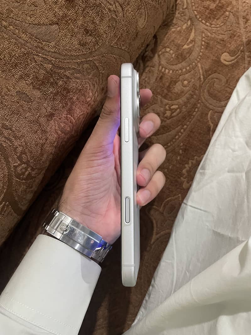 Apple iPhone 17 Pro Max 1