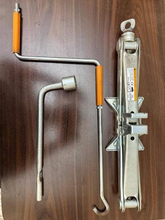 Toyota Genuine Jack Set - 800kg - Complete Kit with Jack Rod and Wheel Spanner - Original Japan