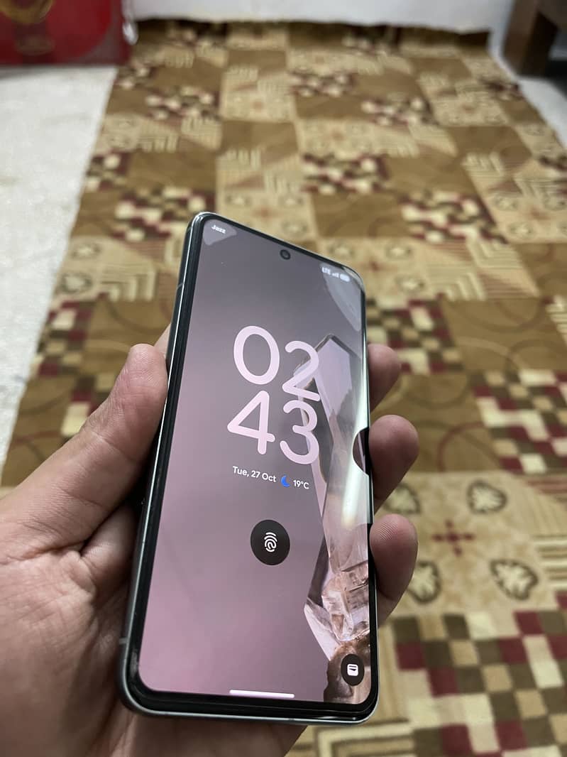 Google Pixel 8 2