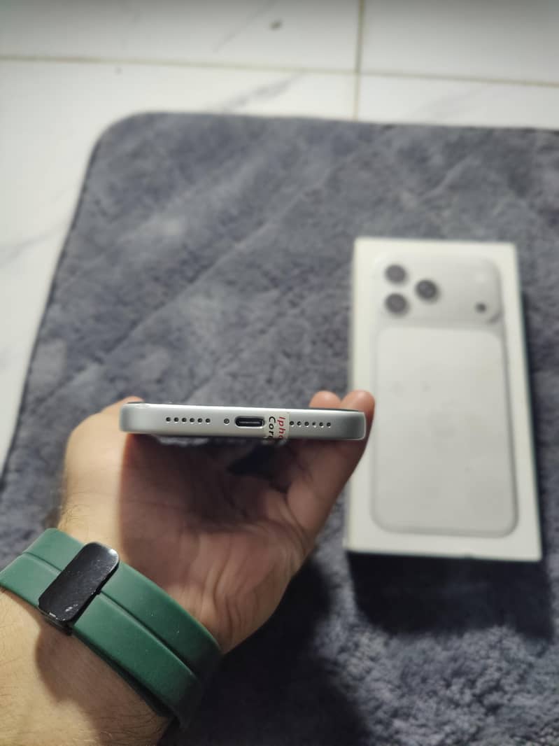 Apple iPhone 17 Pro Max Jv 5