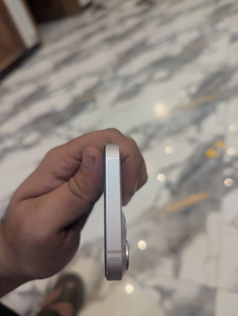 Apple iPhone 14 2