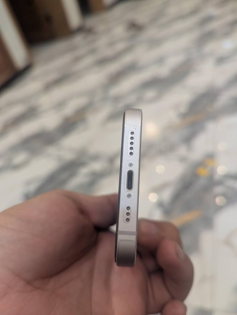 Apple iPhone 14 3