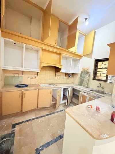 5 marla Vip Lower Portion for rent 0333.3333506