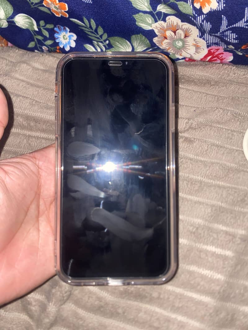 Apple iPhone XR 1