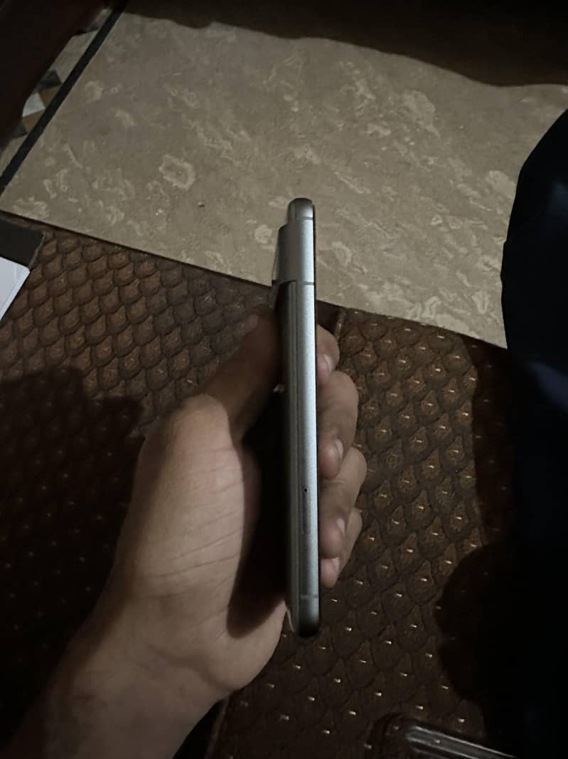Google Pixel 8 1