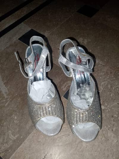 heel sandal