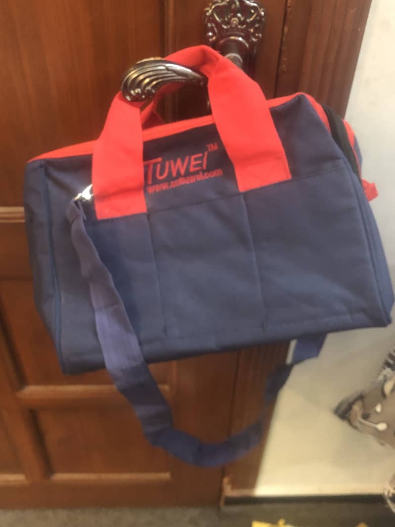 Different price or different bag new used - Bags - 1120918304
