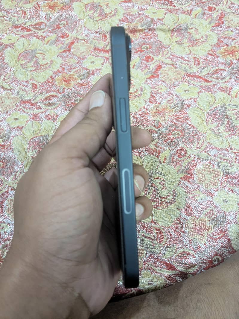 Apple iPhone 14 2