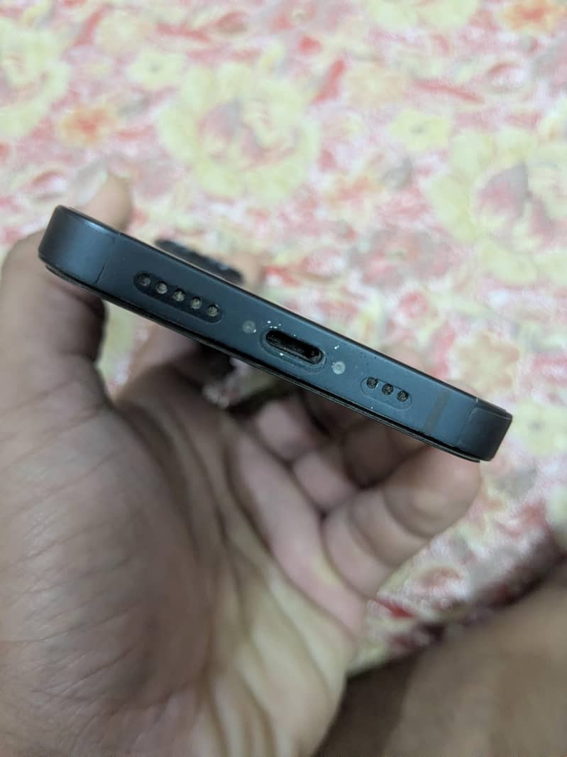 Apple iPhone 14 3