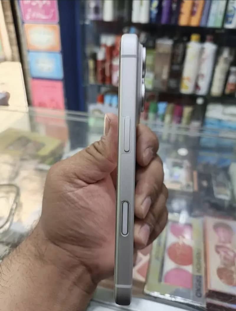 Apple iPhone 17 Pro 2