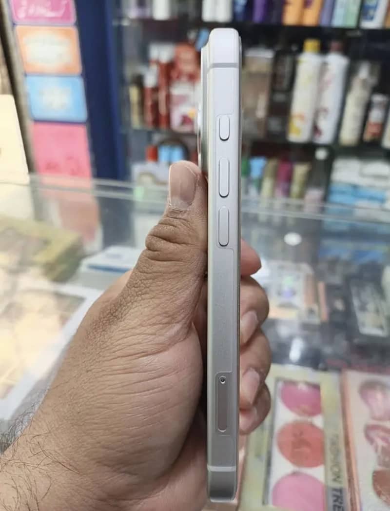 Apple iPhone 17 Pro 3