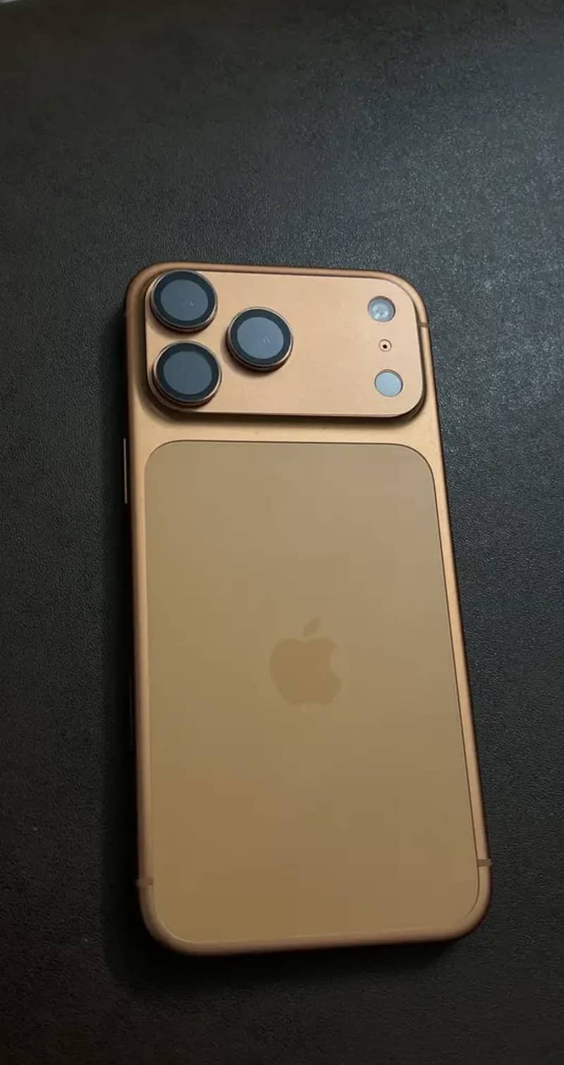 Apple iPhone 17 Pro Max 4
