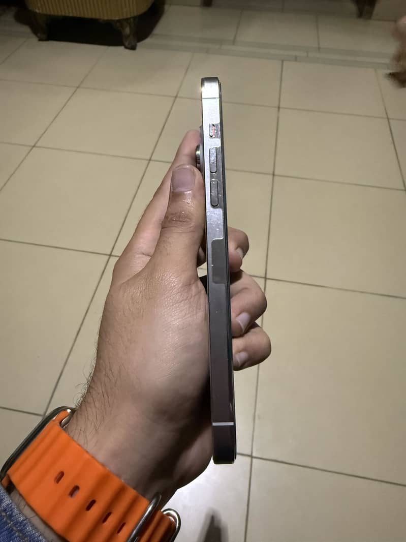 Apple iPhone 14 Pro Max 5
