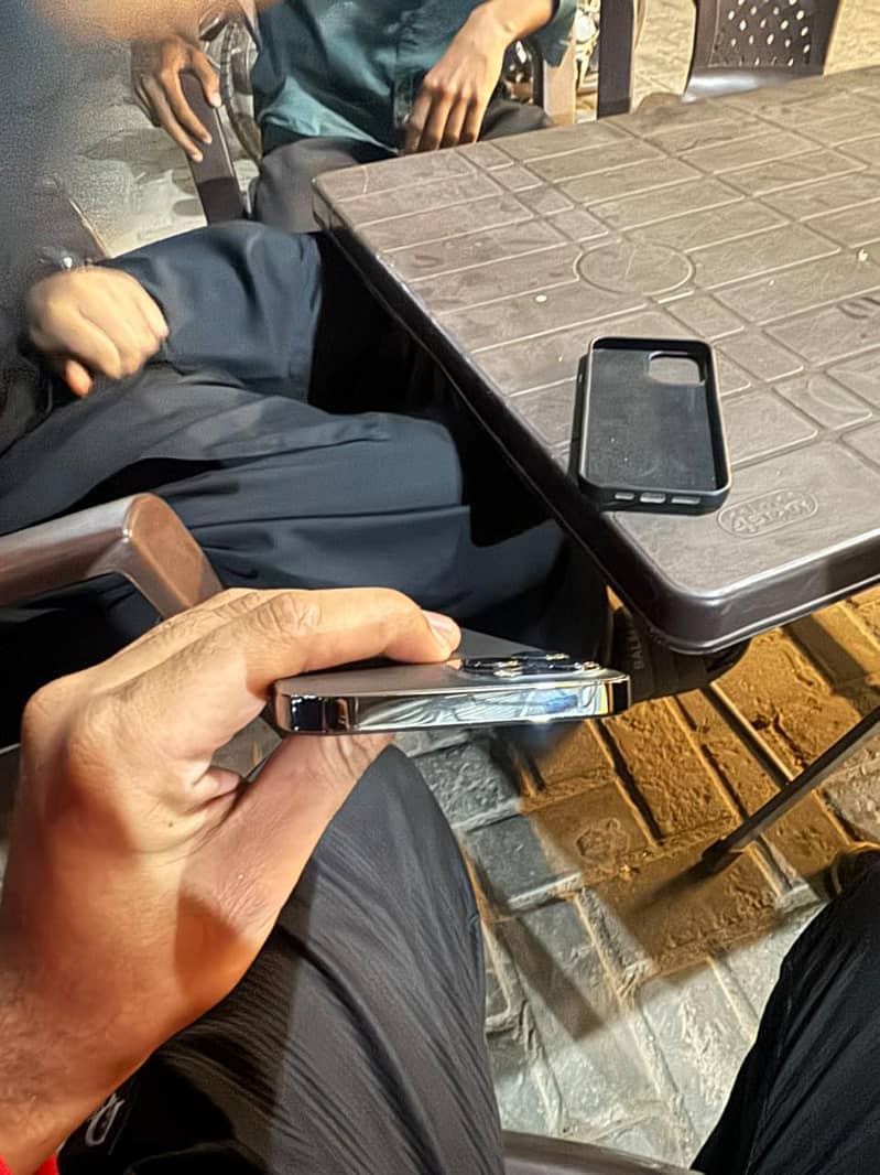 Apple iPhone 12 Pro Max 3