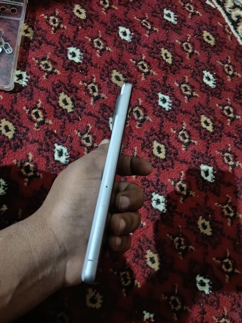 Google Pixel 7 4