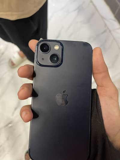 Apple iPhone 13