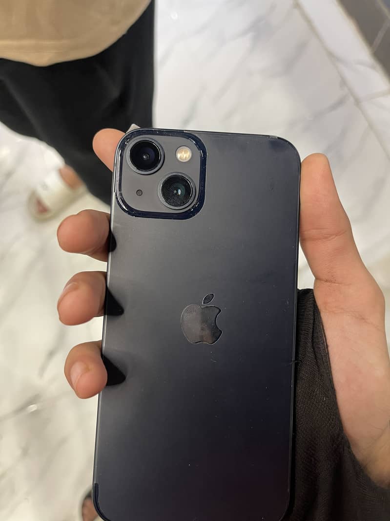 Apple iPhone 13 0