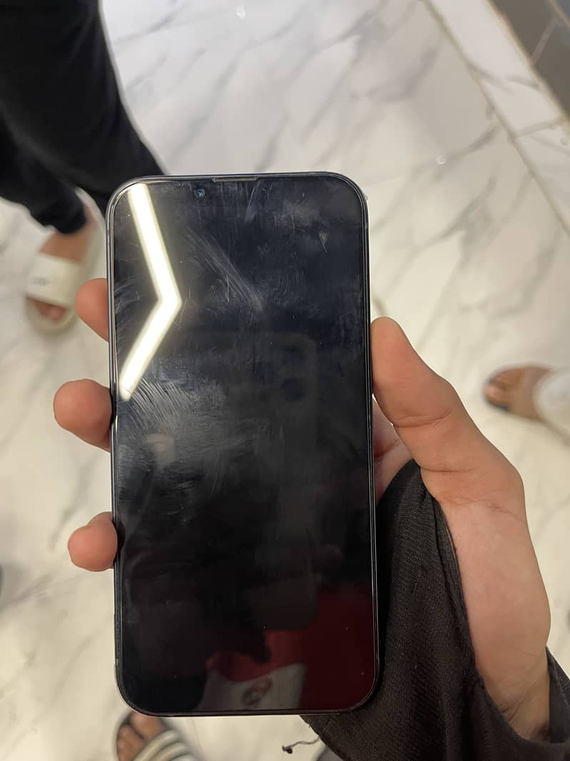 Apple iPhone 13 1