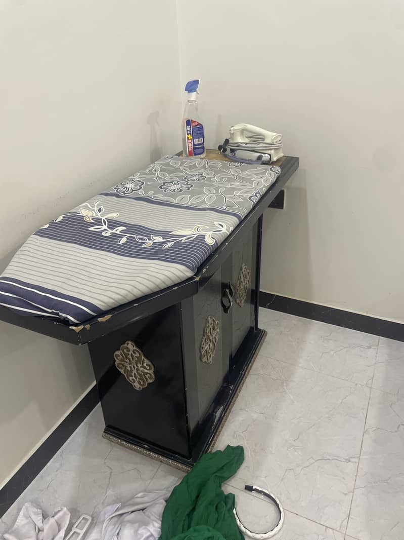 Iron table 1