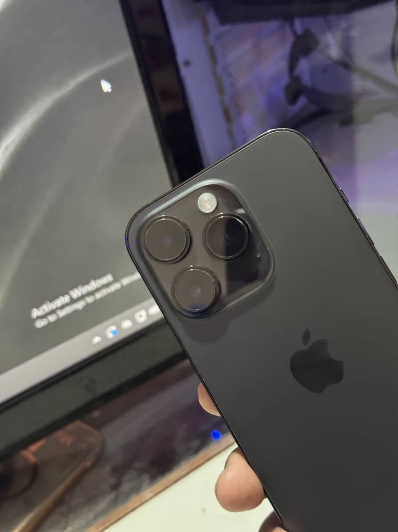 Apple iPhone 14 Pro 2