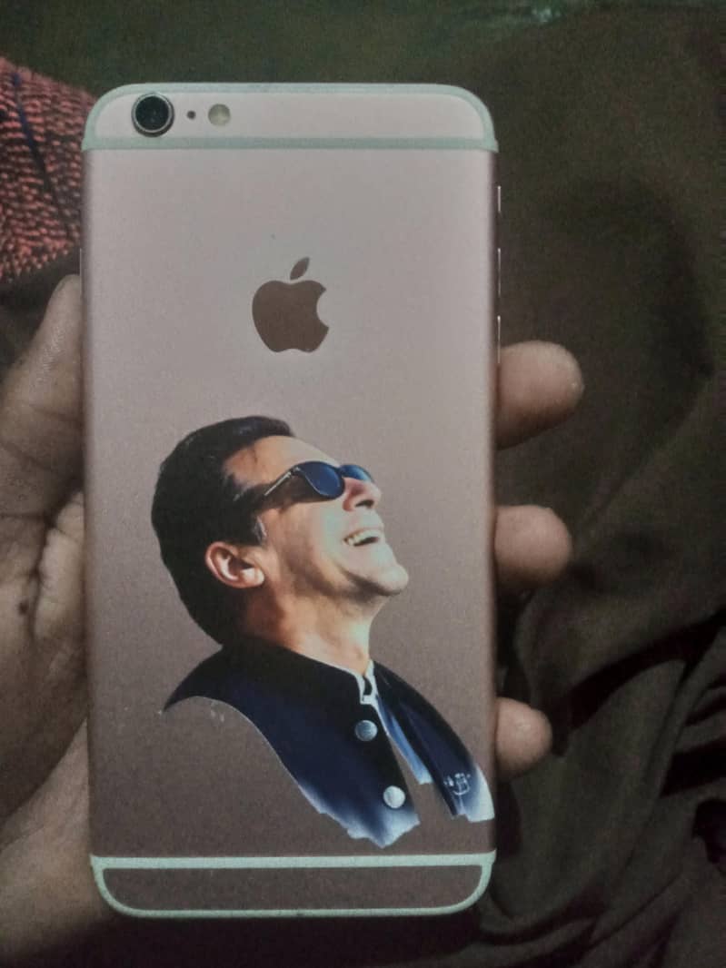 Apple iPhone 6S Plus 0