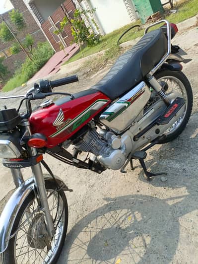 Honda 125 Selfstart model 2023 New condition Home Use