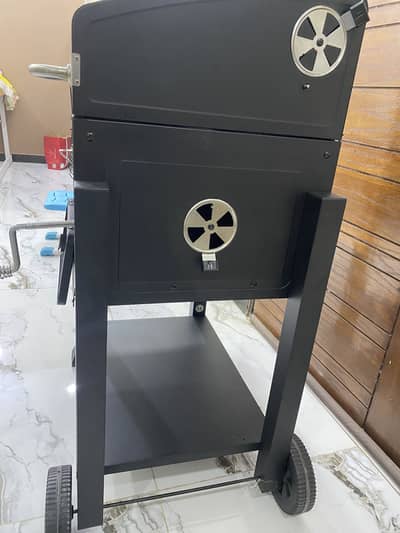 Outdoor BBQ Grill