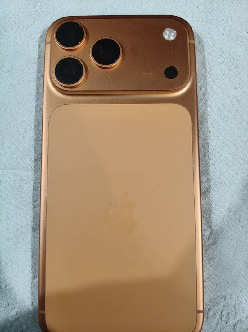 Apple iPhone 17 Pro Max 9