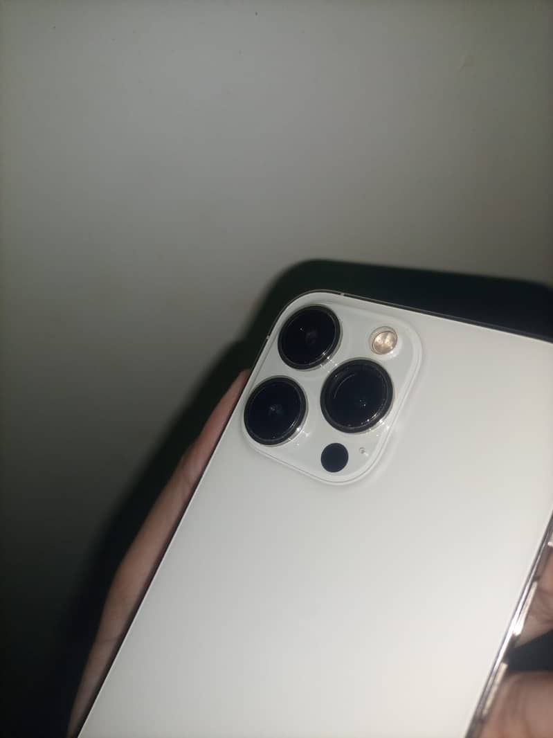 Apple iPhone 13 Pro 6