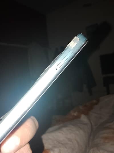 Realme 3 4/128gb complete box lady use with 5 back covers