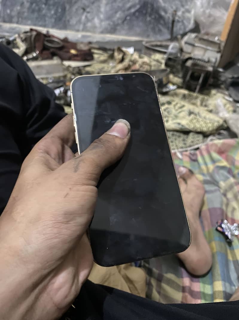 Apple iPhone 12 Pro 1