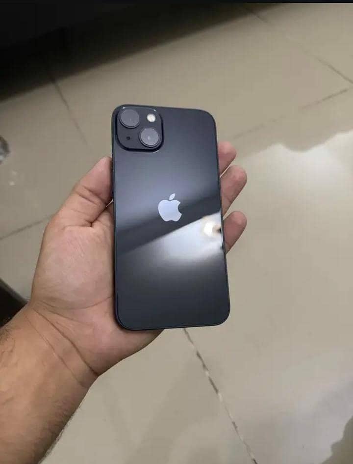 Apple iPhone 13 5