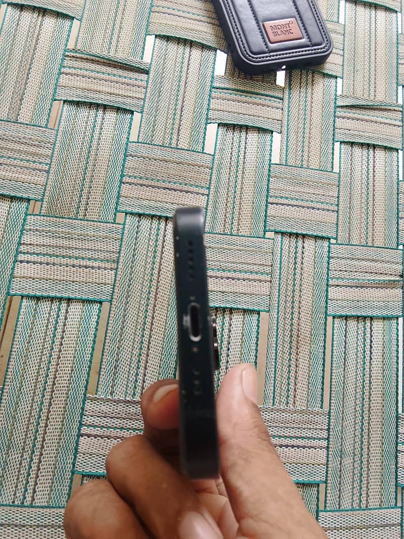 Apple iPhone 14 0