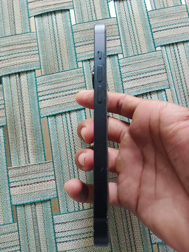 Apple iPhone 14 2