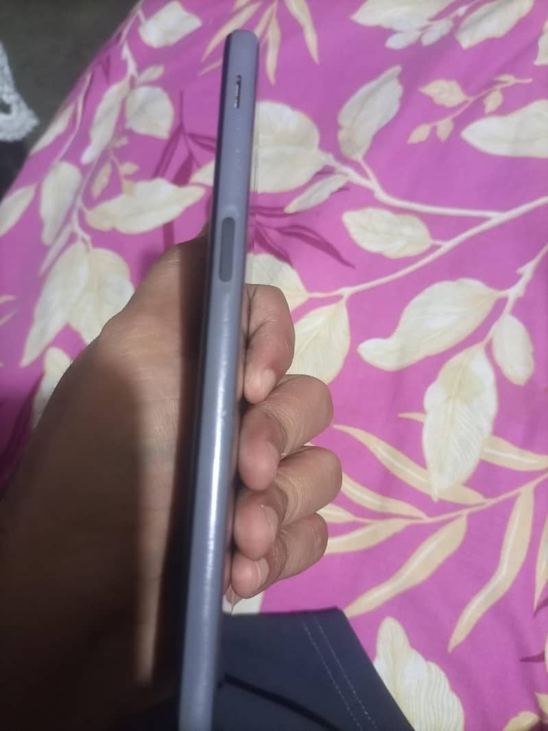 Samsung Mobile J6 Plus 3
