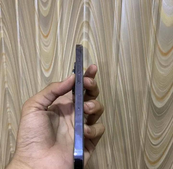 Apple iPhone 14 Pro jv 3