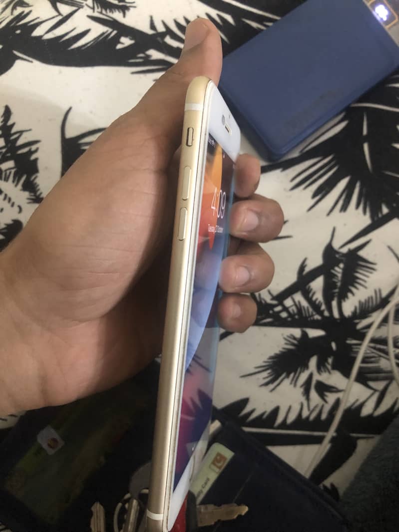 Apple iPhone 7 Plus 4
