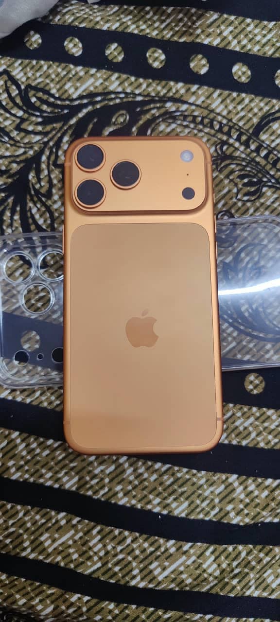 Apple iPhone 17 Pro Max 0