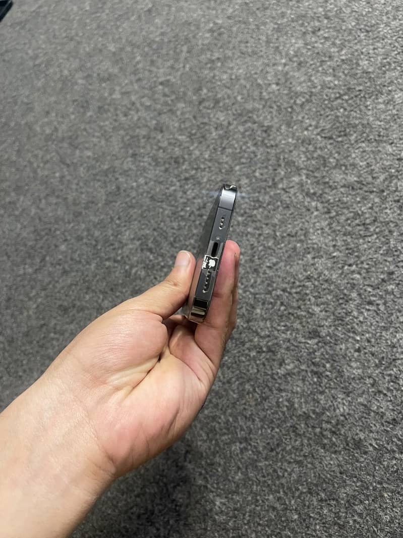 Apple iPhone 13 Pro 6