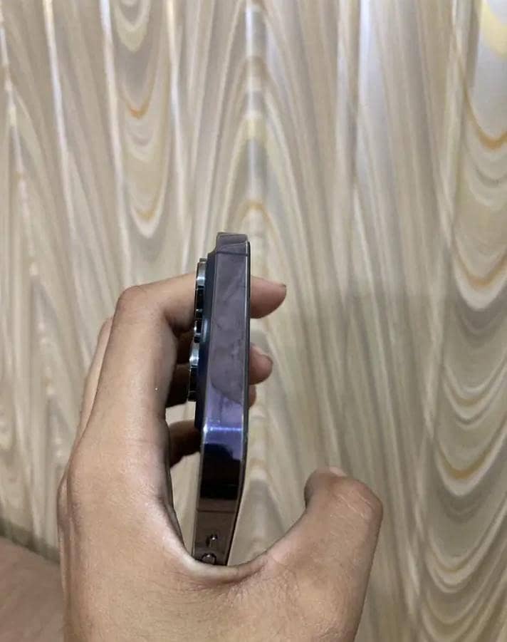 Apple iPhone 14 Pro jv 1