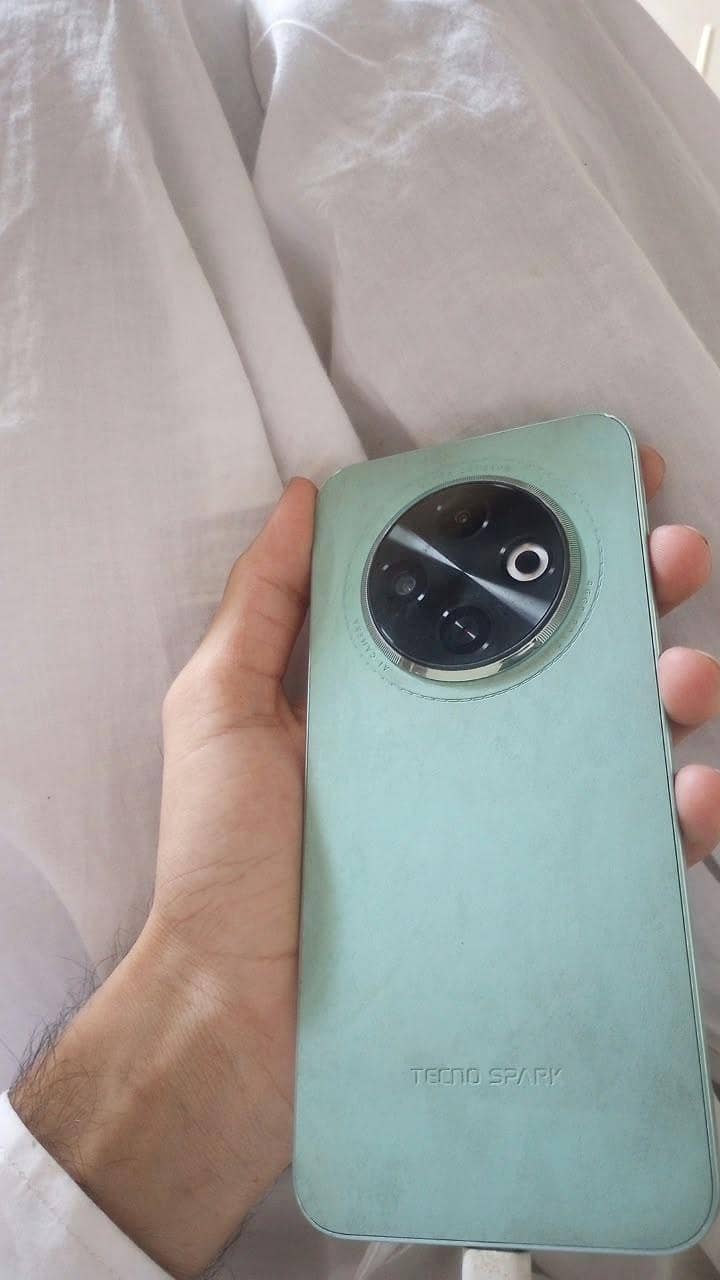 Tecno SPARK 30C 1