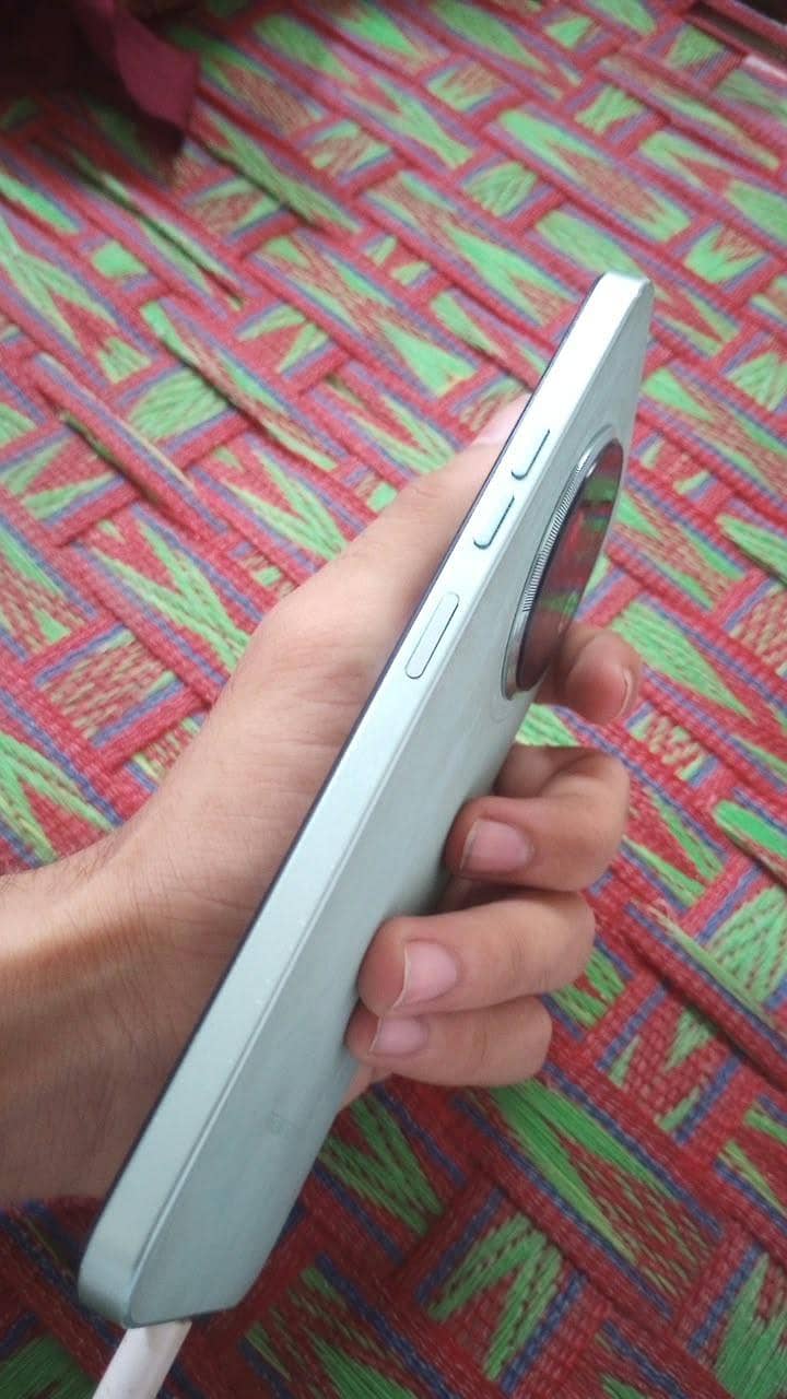Tecno SPARK 30C 4